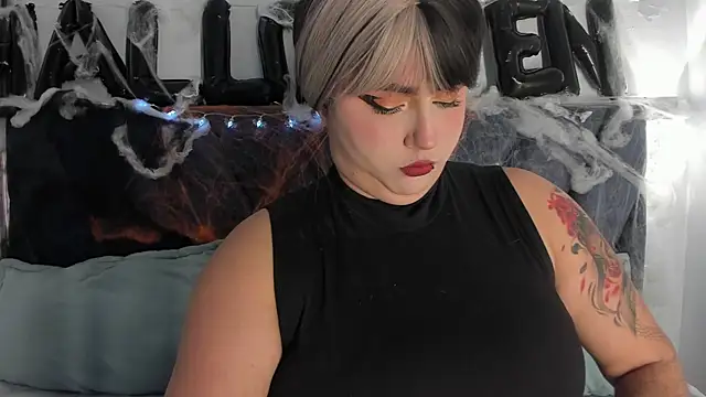 Karmilla Rosse online show from October 14, 2025, 10:27 am