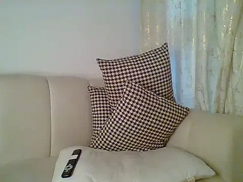 Saintadushe online show from October 20, 2025, 1:33 pm