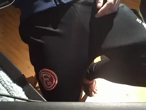 0815lukas2024 online show from February 24, 2025, 6:26 pm