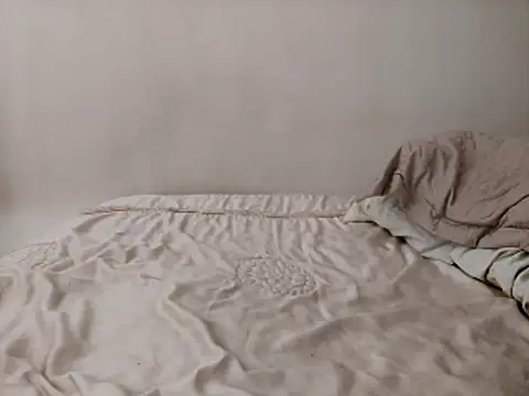 Snapshot of pollarikaaa chatting on February 8, 2026, 8:23 pm pollarikaaa online show from February 8, 2026, 8:23 pm