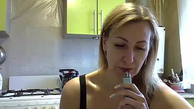 AshleyXHoney online show from December 6, 2024, 8:48 am