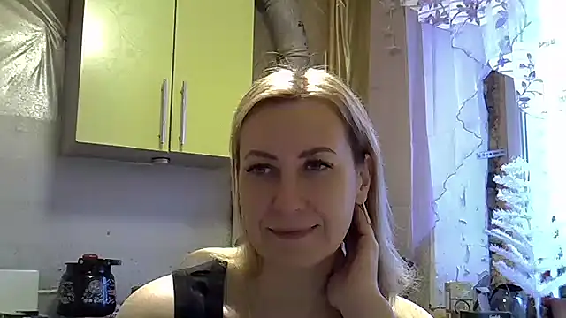 AshleyXHoney online show from December 23, 2024, 6:22 am