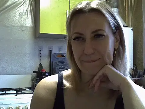 AshleyXHoney online show from November 10, 2025, 7:07 am