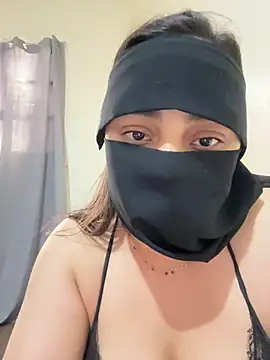 sexyarim online show from April 15, 2026, 9:05 am