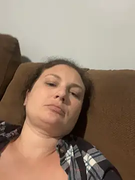 MilfyMrsRobinson online show from October 18, 2025, 3:09 am