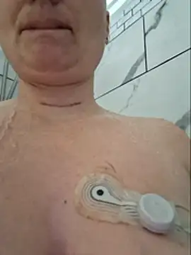 MilfyMrsRobinson online show from May 6, 2026, 7:41 pm