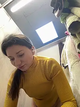 Snapshot of MooonReal chatting on December 20, 2024, 3:36 am MooonReal online show from December 20, 2024, 3:36 am