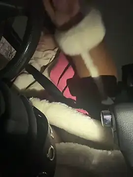 Snapshot of MooonReal chatting on January 12, 2025, 11:58 pm MooonReal online show from January 12, 2025, 11:58 pm