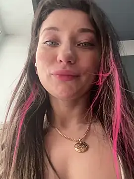 Snapshot of MooonReal chatting on January 13, 2025, 6:06 am MooonReal online show from January 13, 2025, 6:06 am