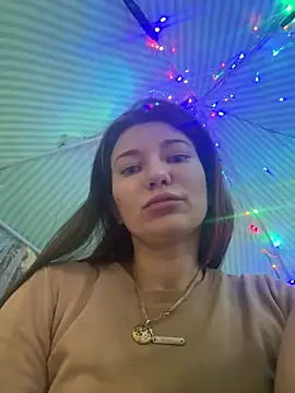 Snapshot of MooonReal chatting on January 15, 2025, 4:25 am MooonReal online show from January 15, 2025, 4:25 am