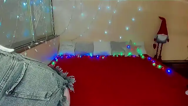 LizaSenri online show from January 8, 2025, 2:03 pm