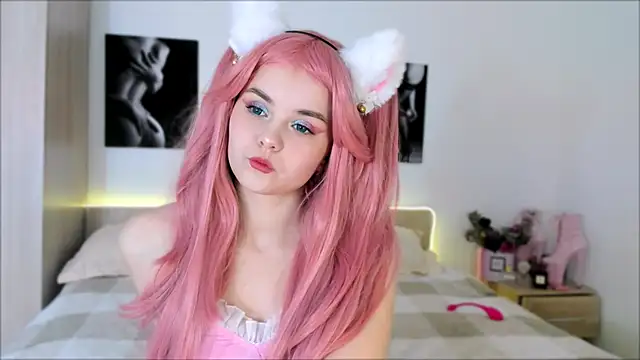 evelinal ove online show from March 12, 2025, 5:13 am