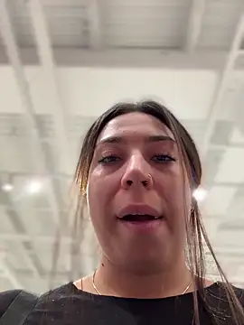 KimArts online show from December 1, 2025, 6:57 pm