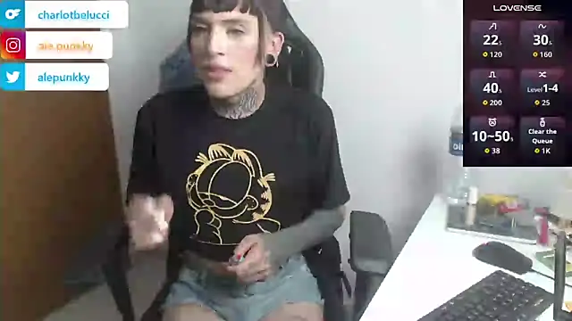 charlotbelucci  online show from October 16, 2025, 9:49 pm