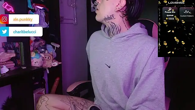 charlotbelucci  online show from January 16, 2026, 8:18 am