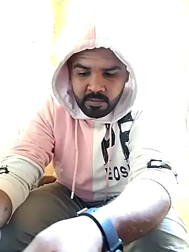 ListedLoin online show from January 25, 2025, 6:45 am