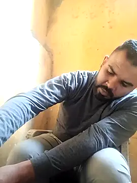 ListedLoin online show from January 28, 2025, 2:31 pm