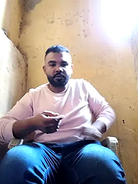 ListedLoin online show from February 4, 2025, 12:00 pm