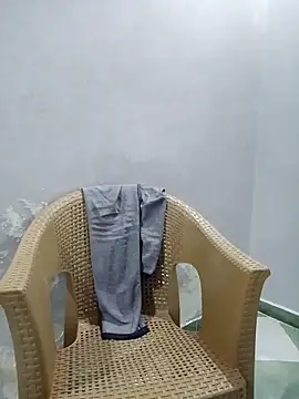 ListedLoin online show from March 3, 2025, 6:22 pm