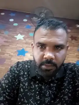 ListedLoin online show from October 3, 2025, 7:27 am