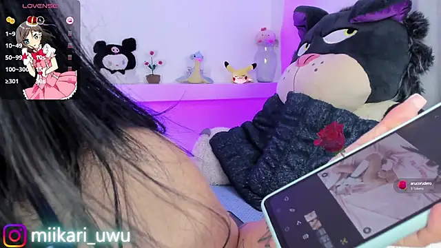 Ahri Elderwood online show from February 28, 2025, 7:48 am