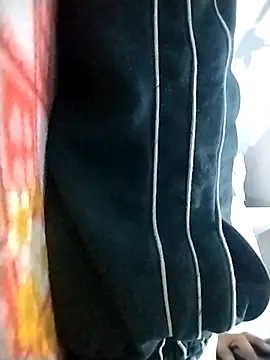 Snapshot of myhot1551 chatting on March 23, 2025, 12:04 am myhot1551 online show from March 23, 2025, 12:04 am