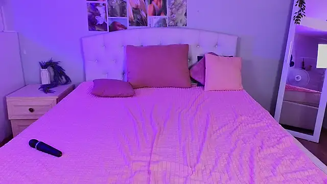 JessicaCartier online show from February 14, 2025, 7:28 am