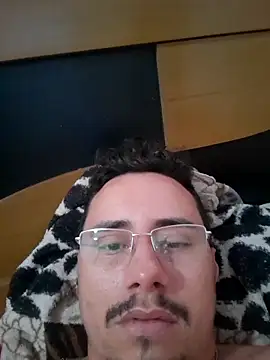 Snapshot of luissilva0071 chatting on October 7, 2025, 2:25 pm luissilva0071 online show from October 7, 2025, 2:25 pm