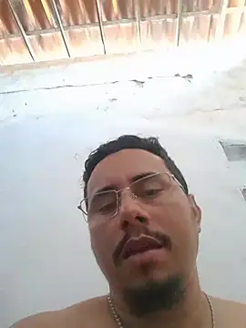 Snapshot of luissilva0071 chatting on October 29, 2025, 12:07 pm luissilva0071 online show from October 29, 2025, 12:07 pm