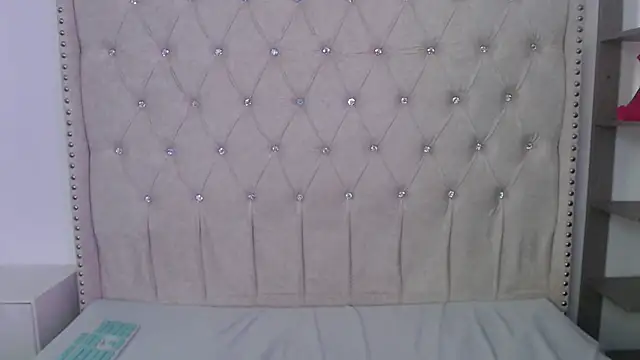 Abril Squirt online show from January 9, 2026, 10:11 pm