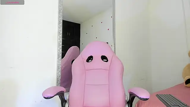 dulce kim online show from October 8, 2025, 12:47 pm