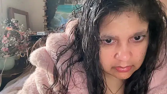 MelanieFawker online show from October 4, 2025, 2:26 pm