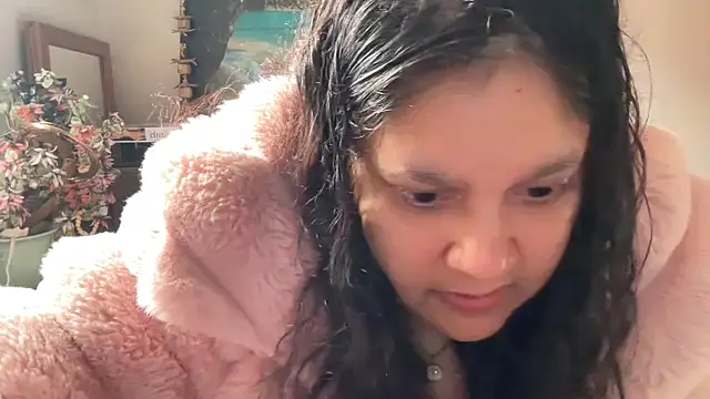 MelanieFawker online show from October 5, 2025, 3:21 pm