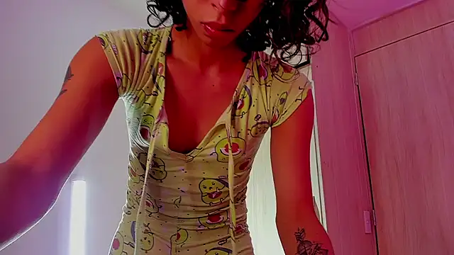 Bigcatalove online show from December 24, 2024, 11:06 am