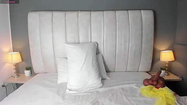 MelissaKarterrs online show from March 4, 2025, 12:01 pm