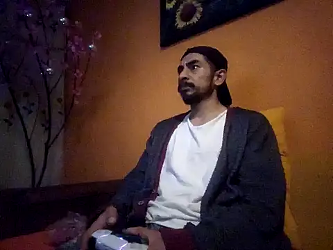 Snapshot of Angel_Coronel chatting on December 12, 2024, 1:43 am Angel Coronel online show from December 12, 2024, 1:43 am
