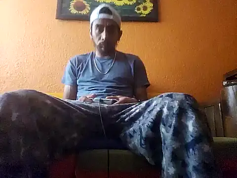 Snapshot of Angel_Coronel chatting on January 20, 2025, 10:37 pm Angel Coronel online show from January 20, 2025, 10:37 pm