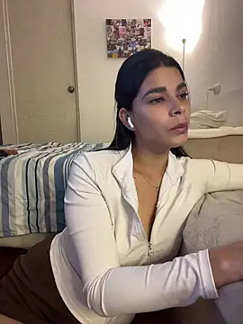 DaryRos online show from April 21, 2026, 11:40 pm