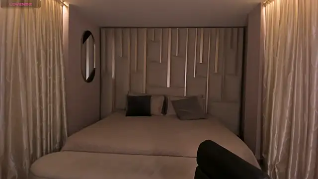 BellaRose X online show from December 29, 2024, 4:05 am