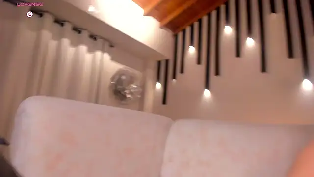 AliceHarper  online show from February 6, 2025, 9:32 am