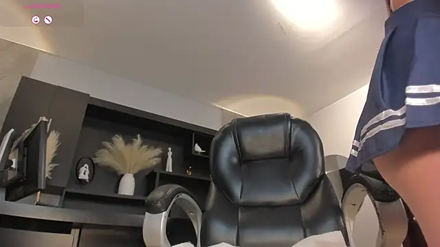 AliceHarper  online show from March 5, 2025, 6:12 am