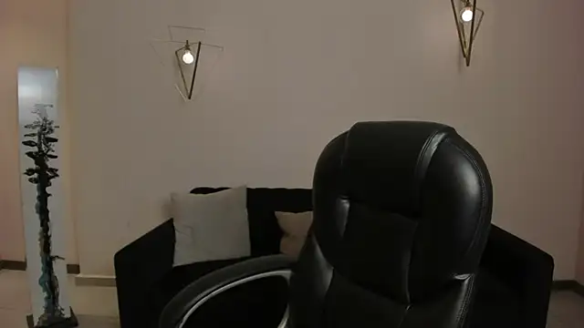 AliceHarper  online show from April 2, 2026, 6:05 pm