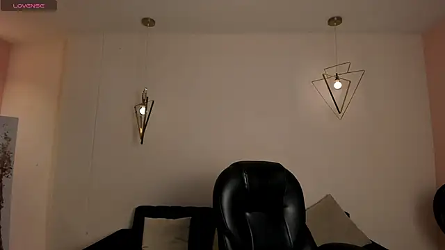 AliceHarper  online show from May 15, 2026, 6:26 pm
