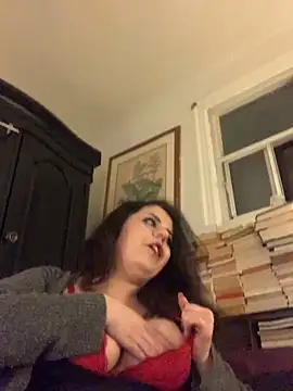 holyeroticss online show from February 3, 2026, 2:53 am