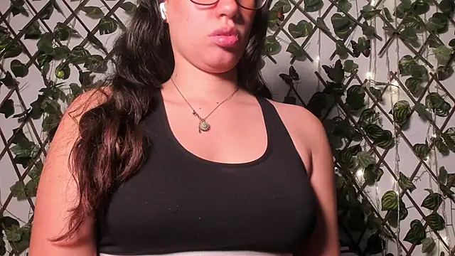 CoralineSanchez online show from September 20, 2025, 3:18 am