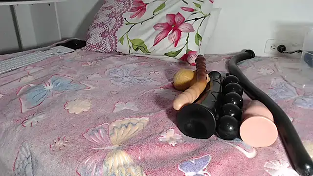 ruby07 online show from November 28, 2025, 8:00 pm