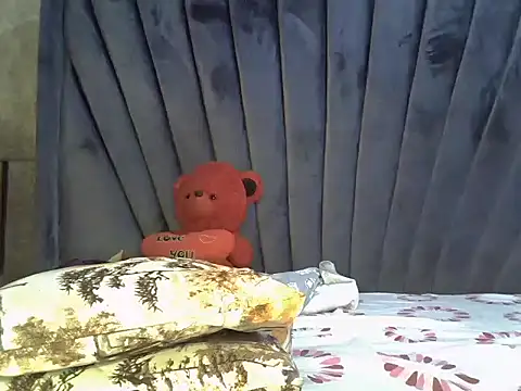 Pretty-sassy online show from February 8, 2025, 12:06 am