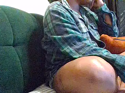 NATASHA LUCKY online show from April 18, 2026, 8:09 pm