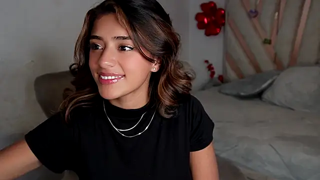 Rebecca 055 online show from December 5, 2025, 2:09 am