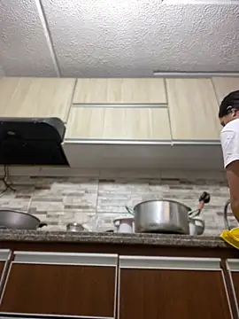 Salome golvert online show from March 18, 2025, 9:43 pm